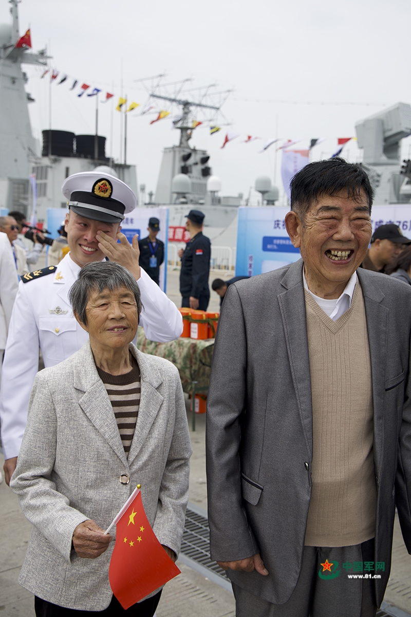 现场传真丨海军诞生地，“舰”证稳稳的幸福