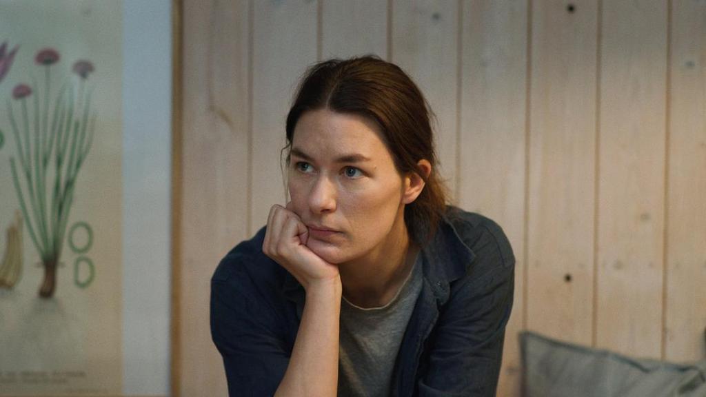 《爱的暂停键》:浪漫幻想破灭后,爱如何在一地琐事中存在?